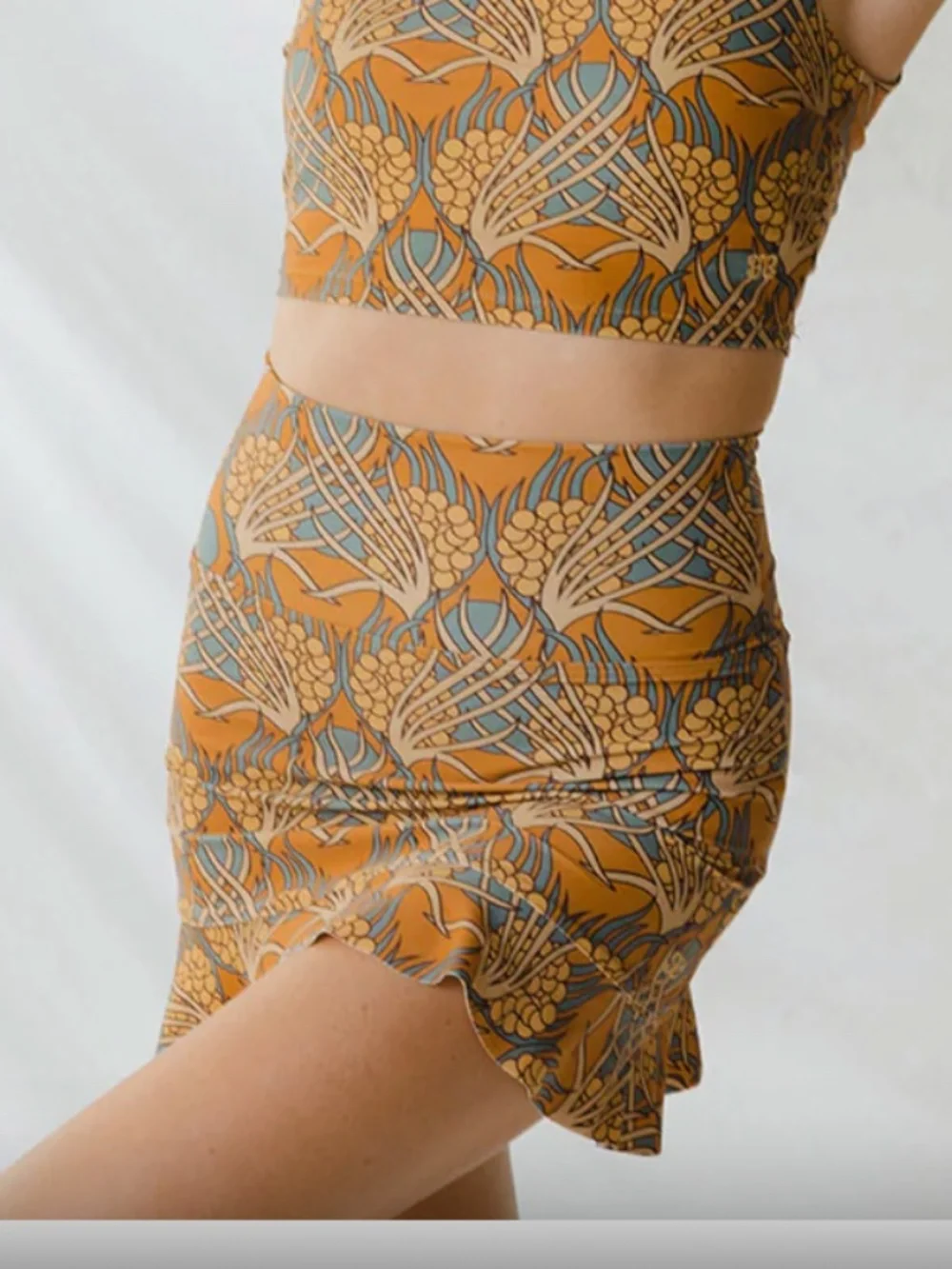 Albion golden hour high waited sim skirt XXL nwt - Picture 6 of 10